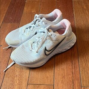 Nike RENEW Women's White/Blue and Pink Sneakers